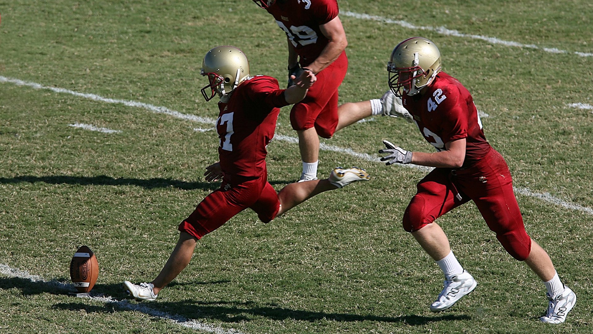 JIU YOU GAME-_未来体育智能场馆：科技赋能全民健身_，未来体育馆概念设计