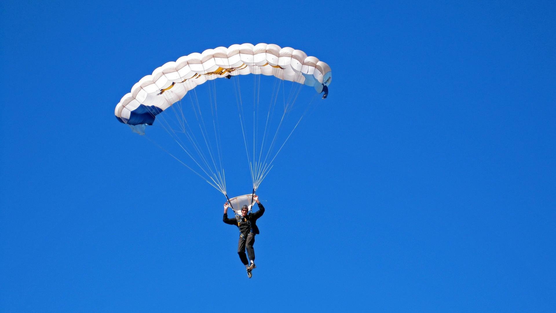 尤尔根·克洛普宣布赛季末离任利物浦主帅，利物浦主帅克洛普外号