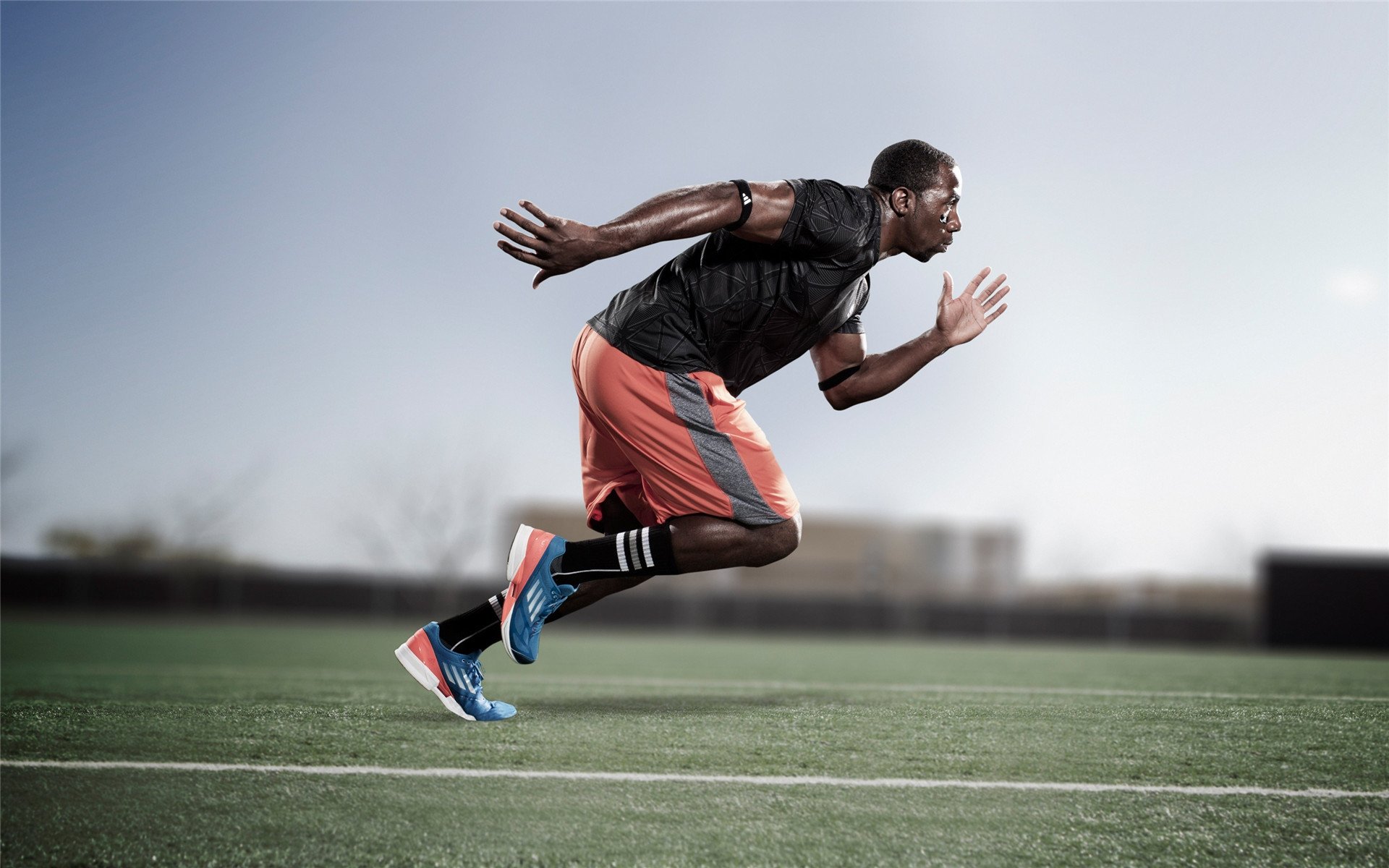 九游官网-足球与科技融合展览展示训练新趋势，足球和科技之间的联系